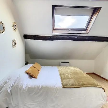 Charmant Triplex Centre-ville De * Chantilly