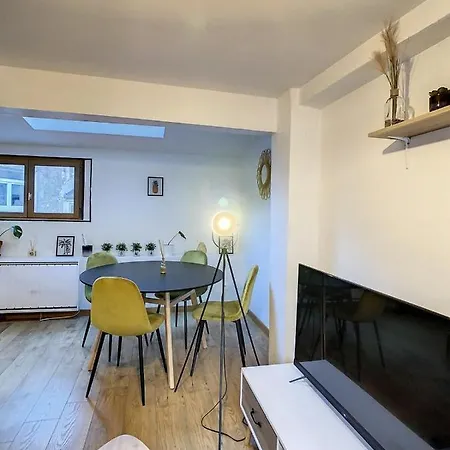 Charmant Triplex Centre-ville De *