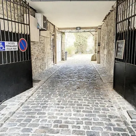 Apartment Charmant Triplex Centre-ville De Chantilly