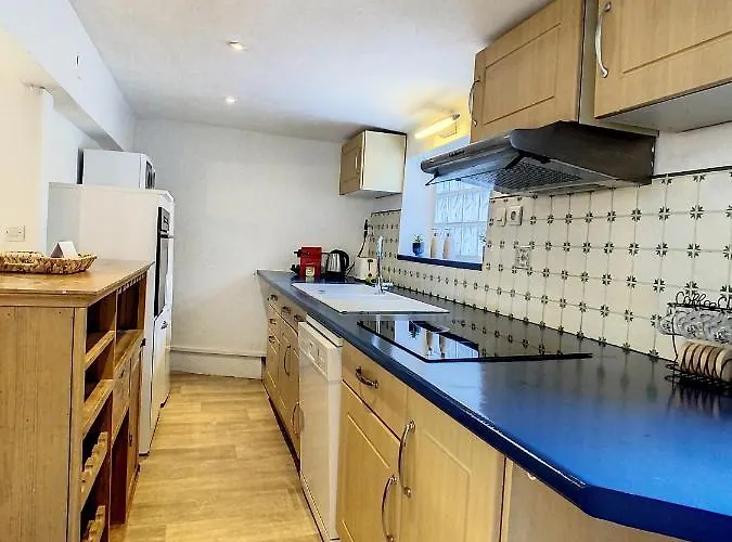 Charmant Triplex Centre-ville De * Chantilly