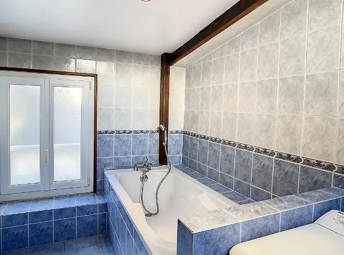 Charmant Triplex Centre-ville De Chantilly