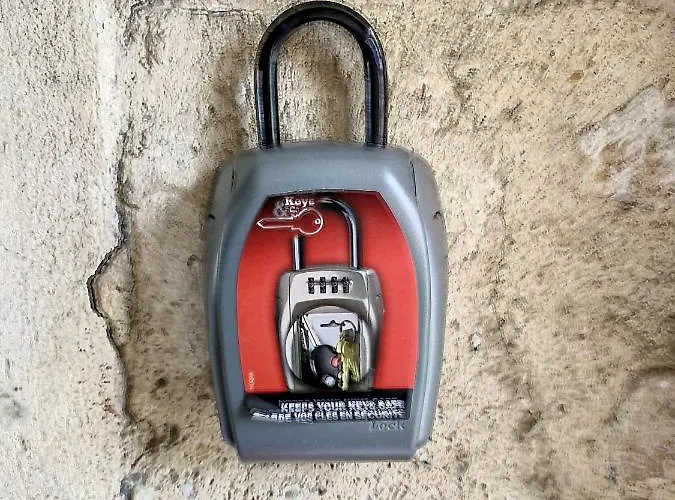 Charmant Triplex Centre-ville De * Chantilly