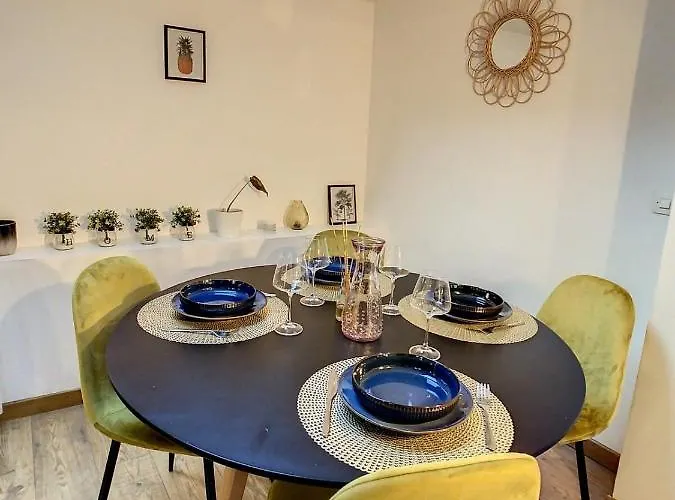 Charmant Triplex Centre-ville De *