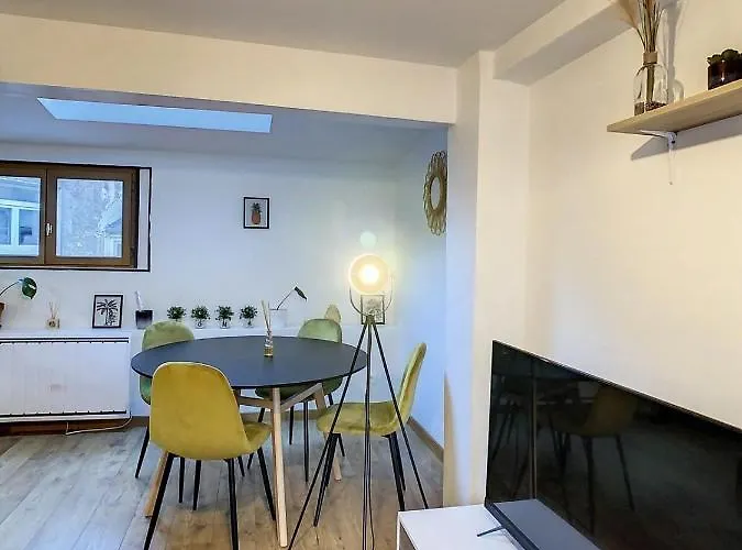 Charmant Triplex Centre-ville De *